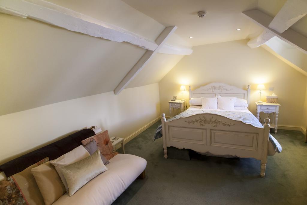 The Talbot Inn Cirencester Esterno foto